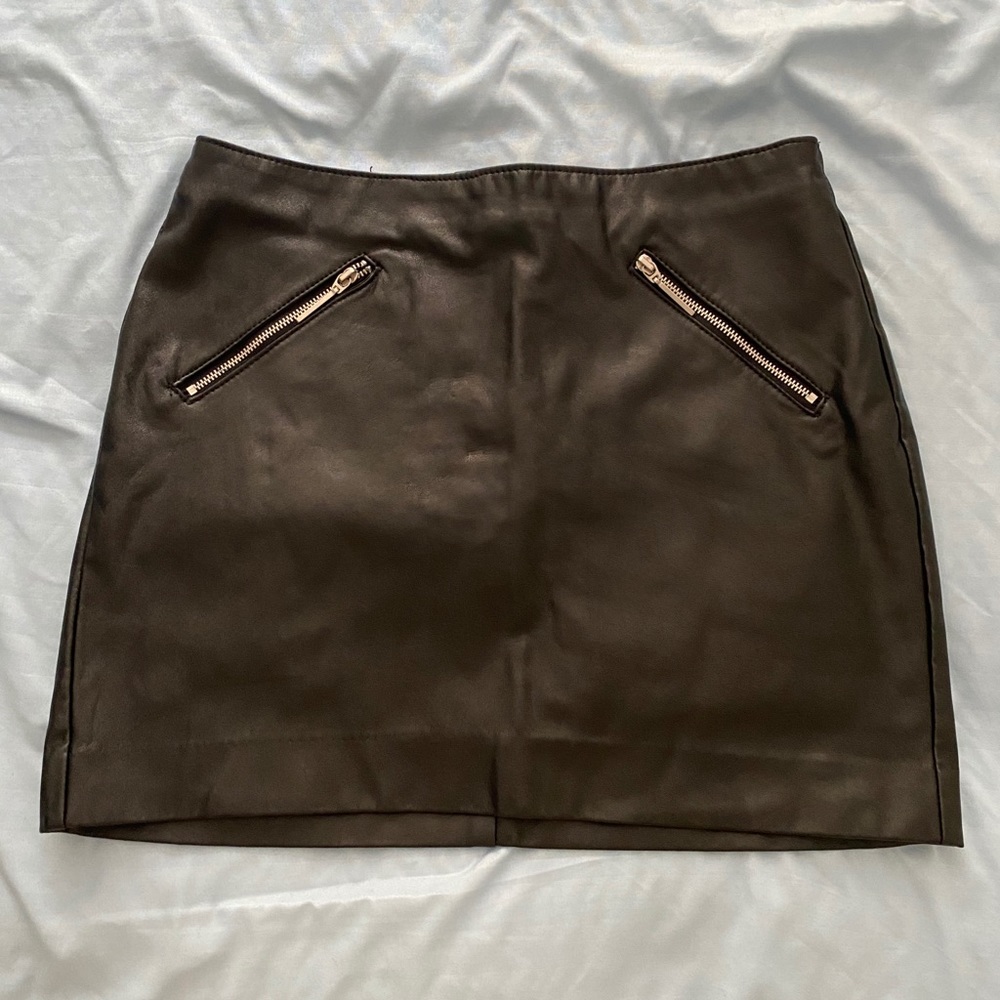 FAUX LEATHER MINI SKIRT
